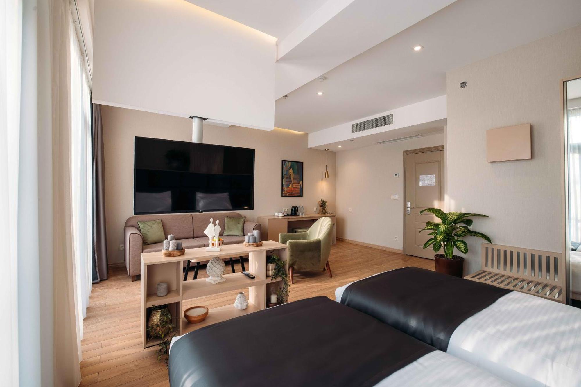 Hotel Monday By Dnt Group Tbilisi Buitenkant foto