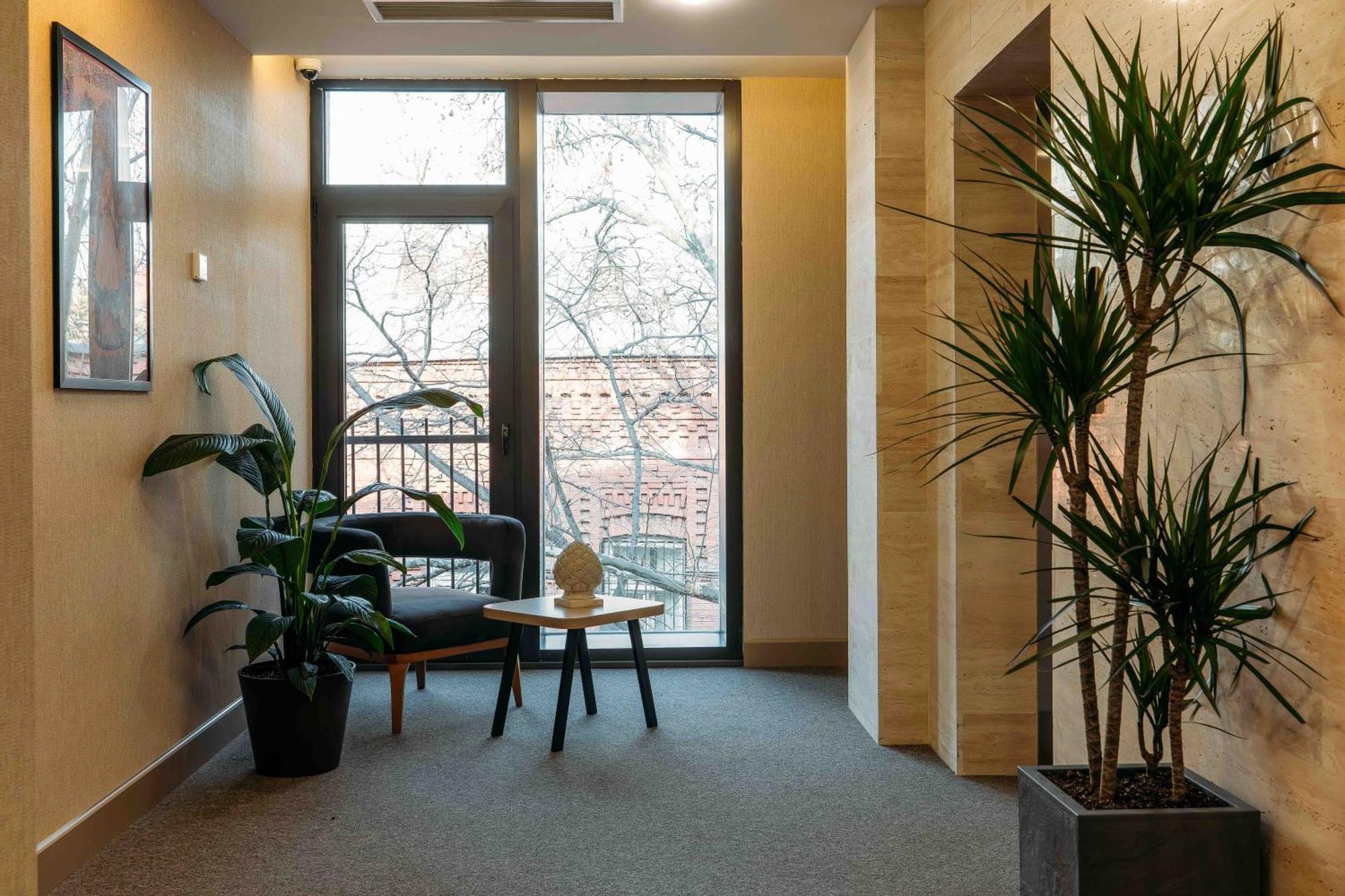 Hotel Monday By Dnt Group Tbilisi Buitenkant foto
