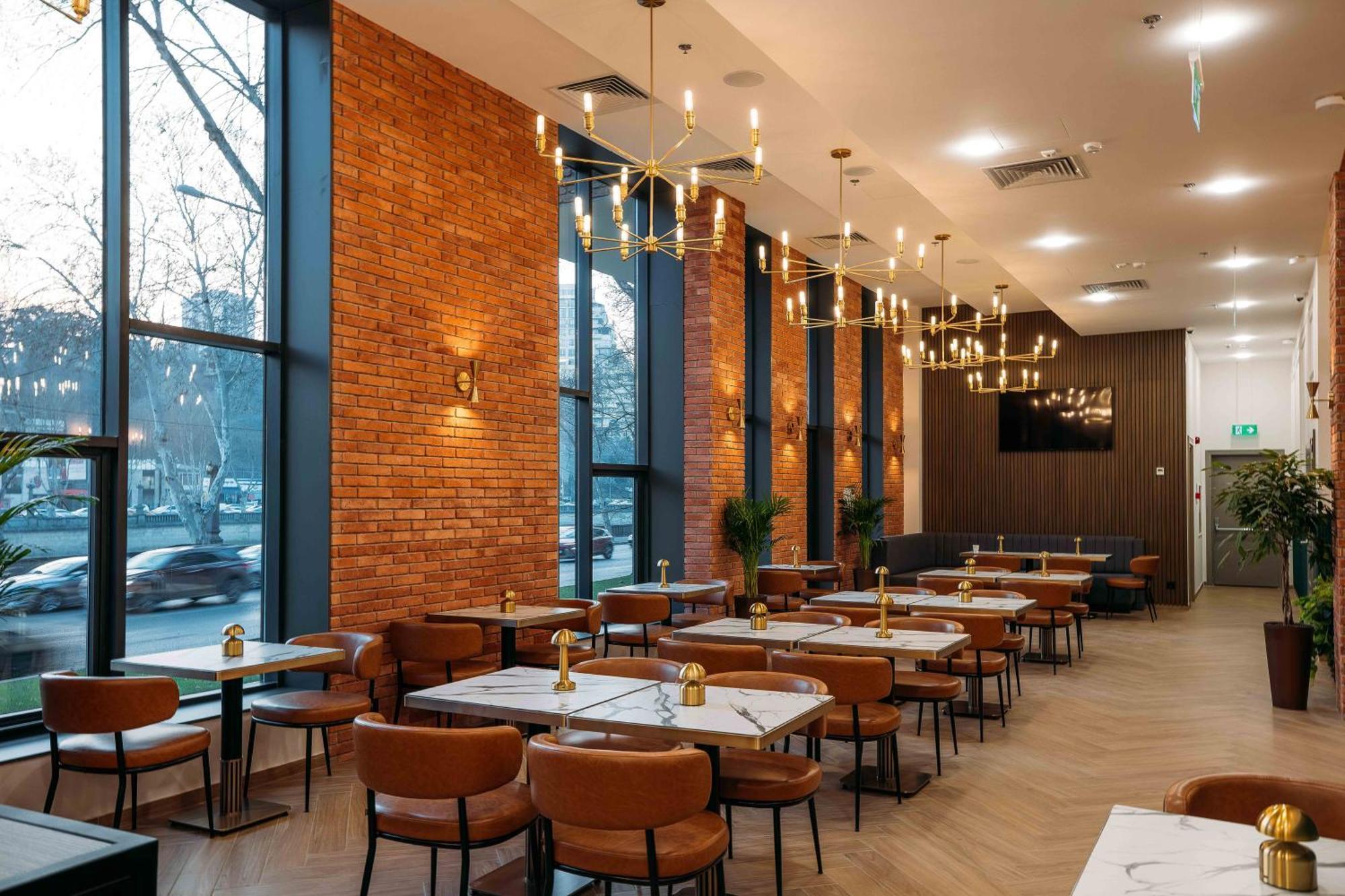 Hotel Monday By Dnt Group Tbilisi Buitenkant foto