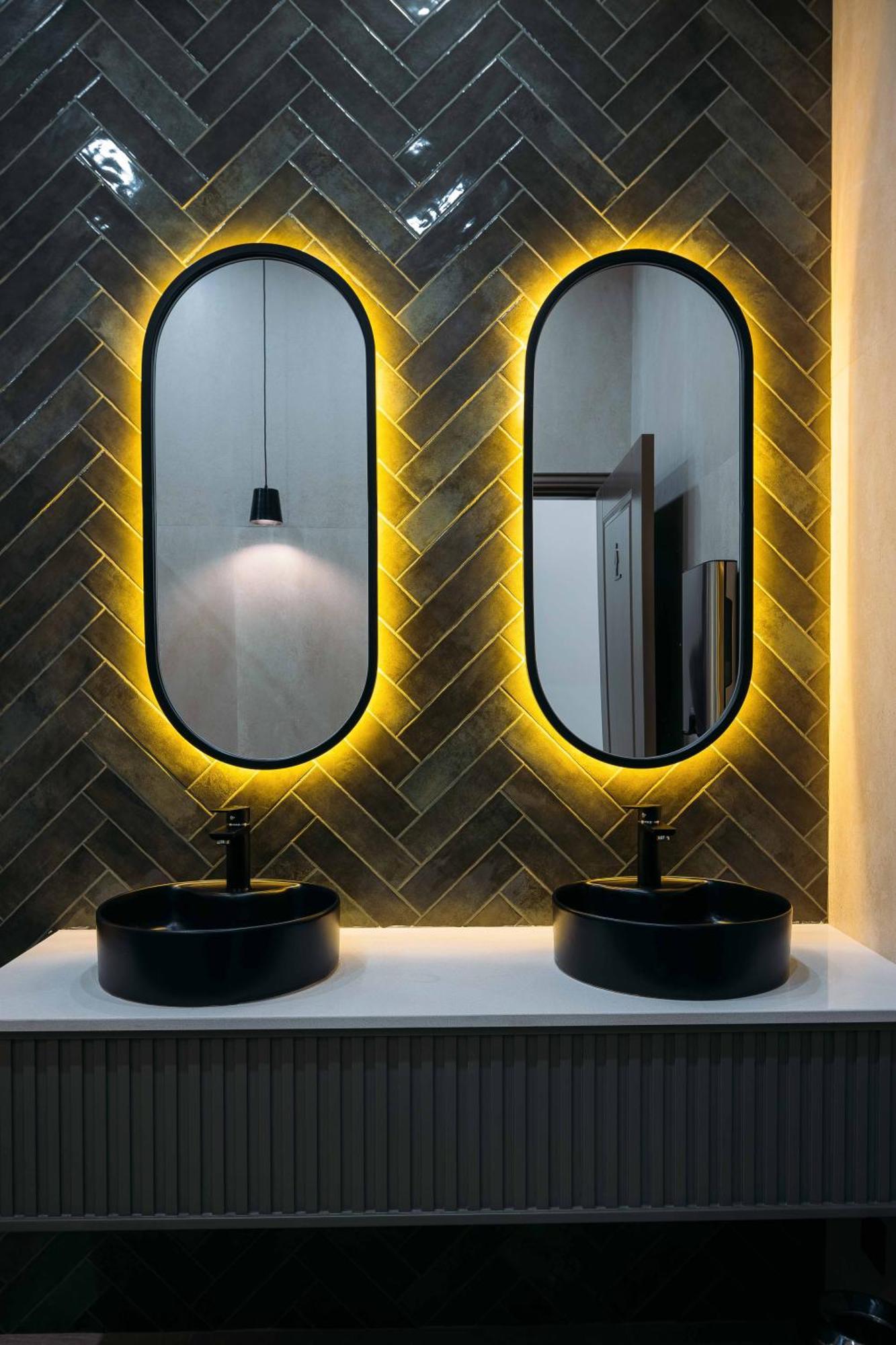 Hotel Monday By Dnt Group Tbilisi Buitenkant foto