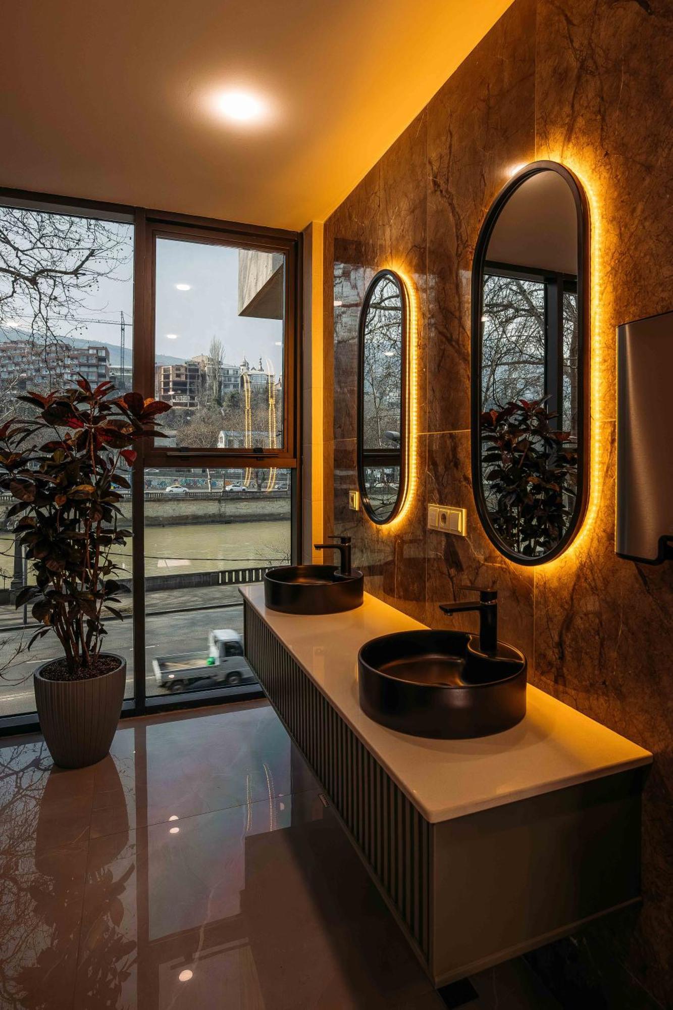 Hotel Monday By Dnt Group Tbilisi Buitenkant foto