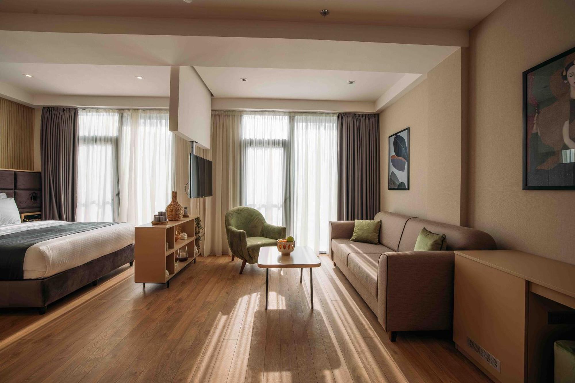 Hotel Monday By Dnt Group Tbilisi Buitenkant foto