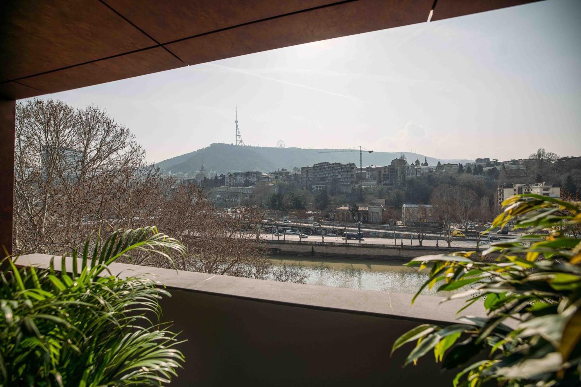 Hotel Monday By Dnt Group Tbilisi Buitenkant foto