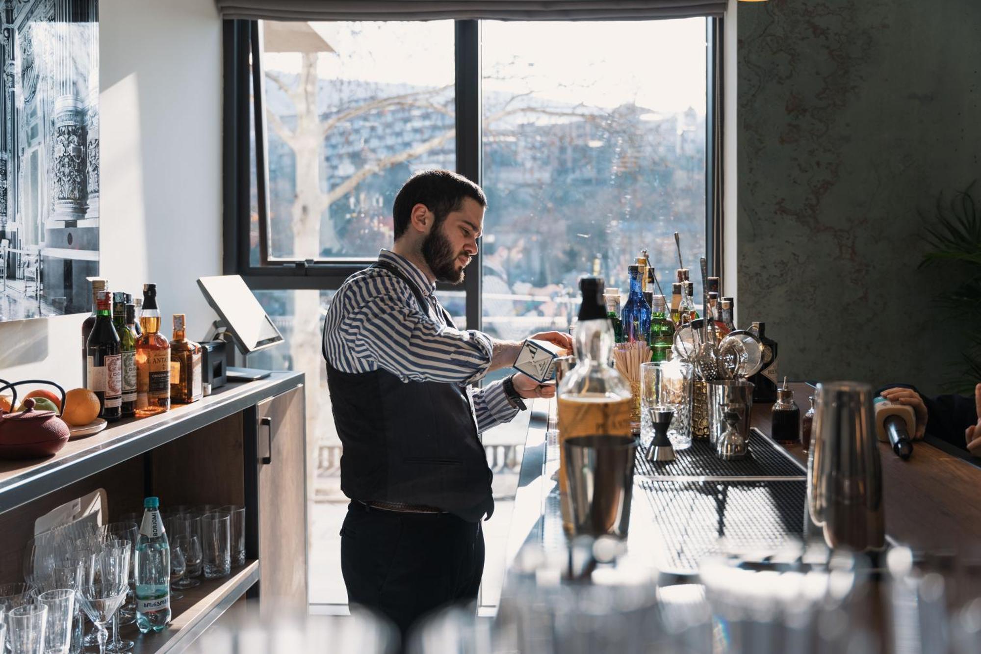 Hotel Monday By Dnt Group Tbilisi Buitenkant foto
