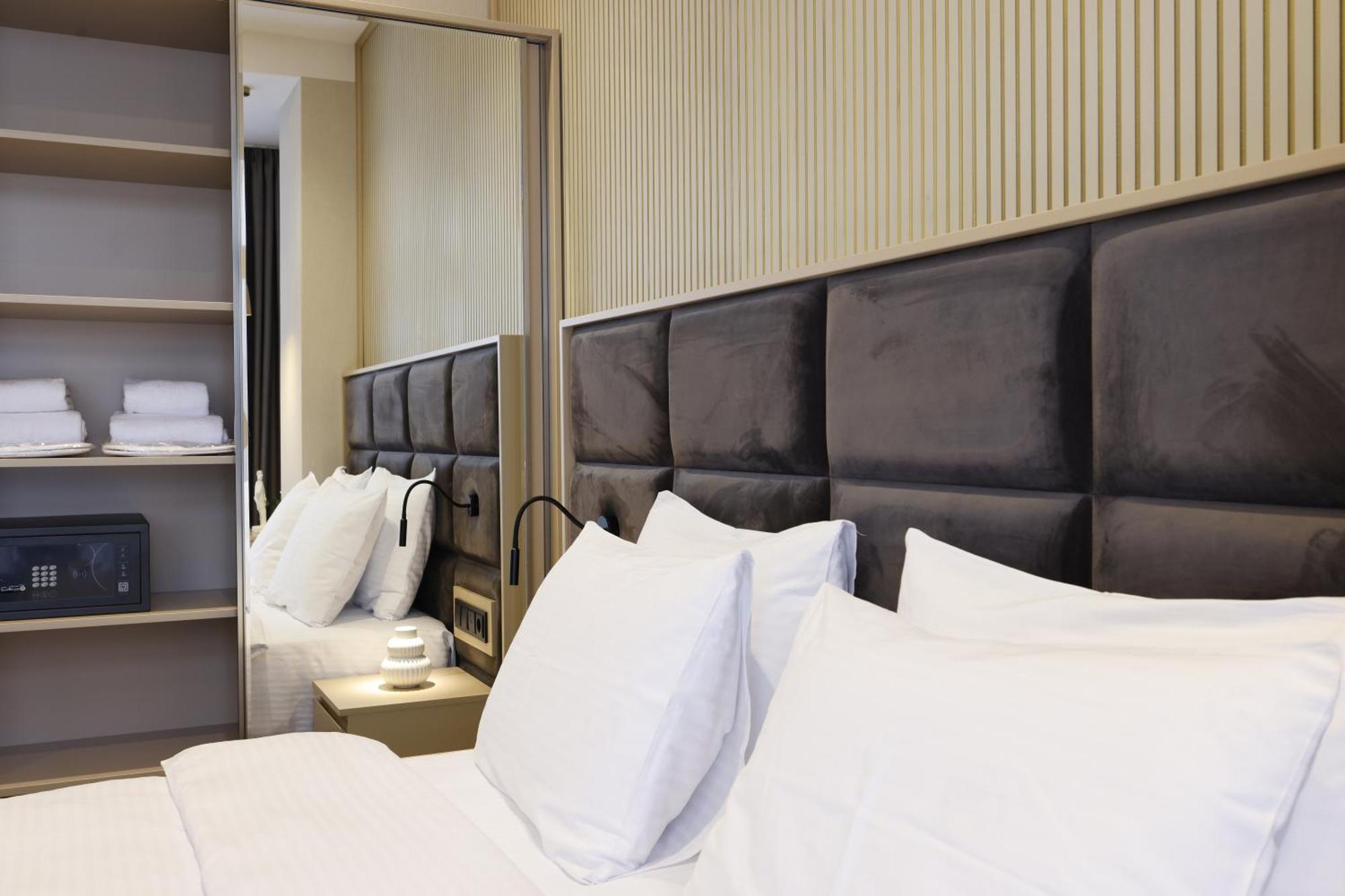 Hotel Monday By Dnt Group Tbilisi Buitenkant foto